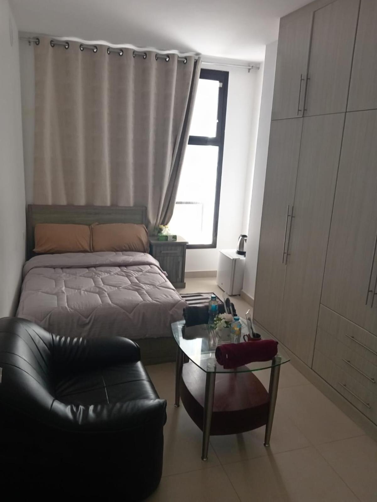 Elegant Hostel Abu Dhabi