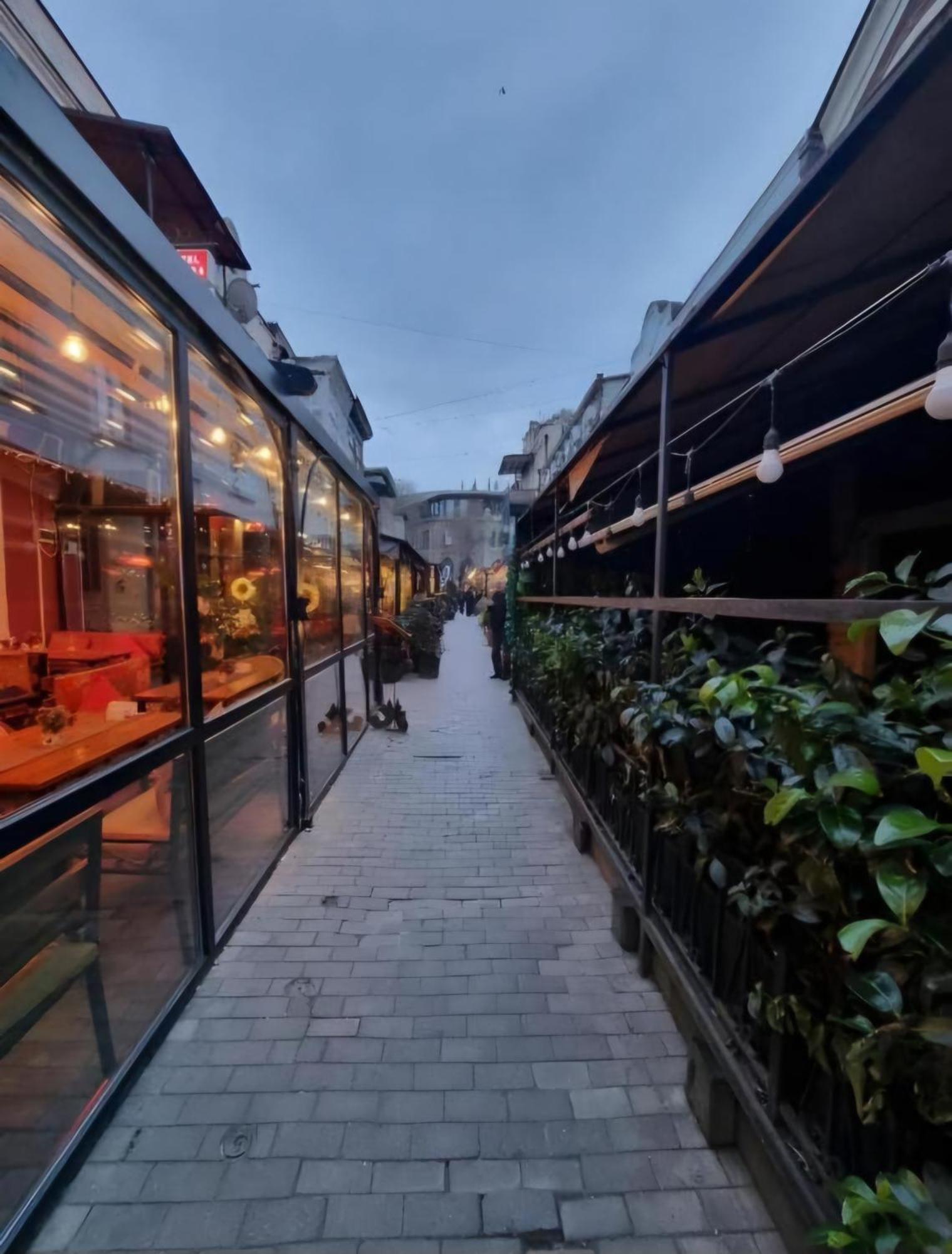 Elegant Hostel *